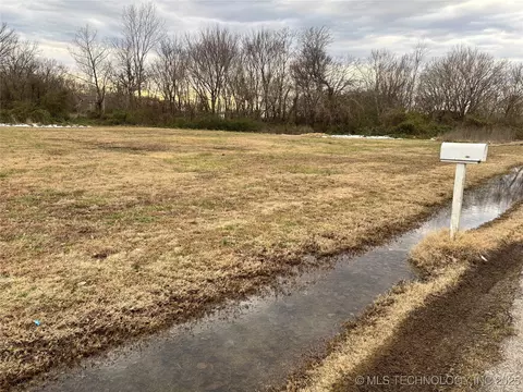 65 Th, Muskogee, OK 74401