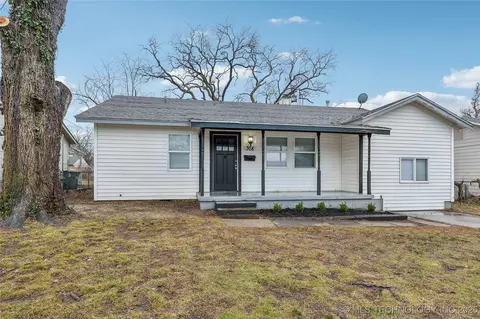 308 E 45th Ct, Tulsa, OK 74105 photo 2