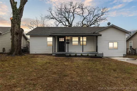 308 E 45th Ct, Tulsa, OK 74105 photo 1