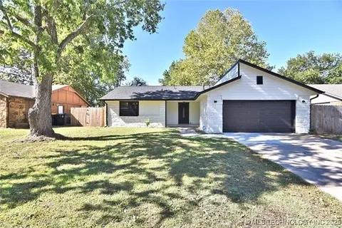 13678 S 287th East Ave, Coweta, OK 74429