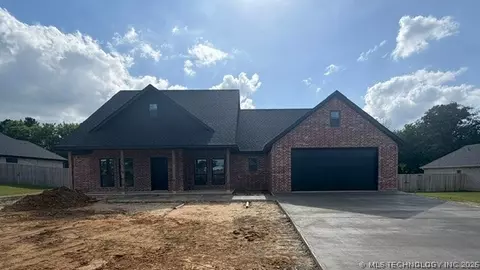 1819 St Bernard Ln, Durant, OK 74701