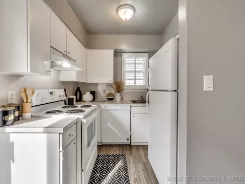 2426 E 59th Court 1, Tulsa, OK 74105 photo 15