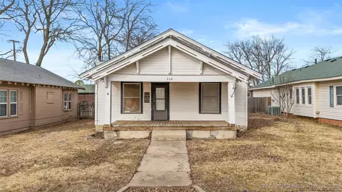 710 E 12th, Ada, OK 74820 photo 1