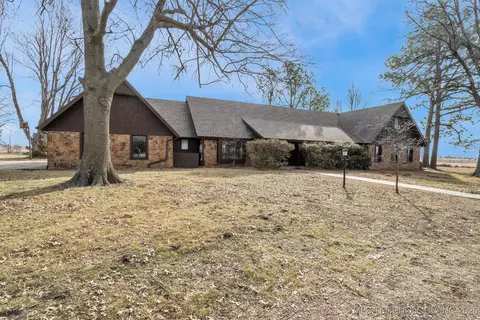 1140 N 435 Rd, Pryor, OK 74361