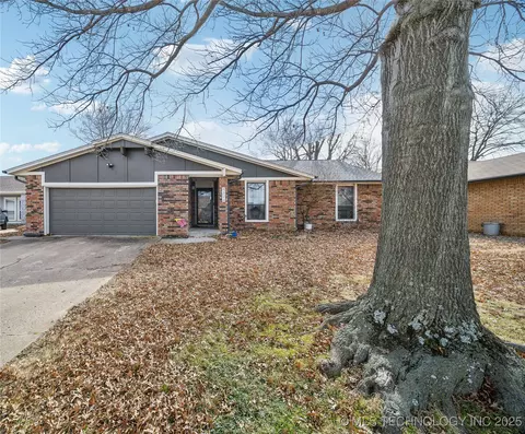 8526 E 77th St, Tulsa, OK 74133 photo 1