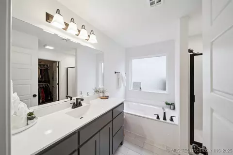 2012 E Union St, Broken Arrow, OK 74011 photo 28