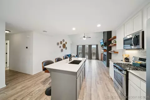 2012 E Union St, Broken Arrow, OK 74011 photo 12