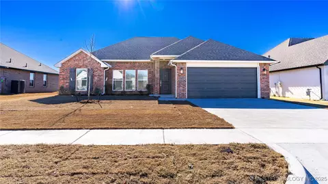 27730 E 109th Pl S, Coweta, OK 74429