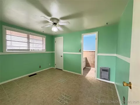831 E Cherry St, Cushing, OK 74023 photo 26