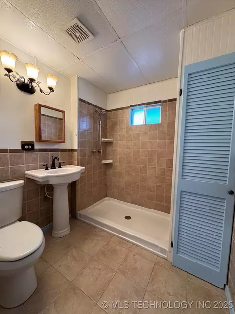 831 E Cherry St, Cushing, OK 74023 photo 22