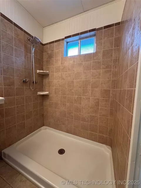 831 E Cherry St, Cushing, OK 74023 photo 23