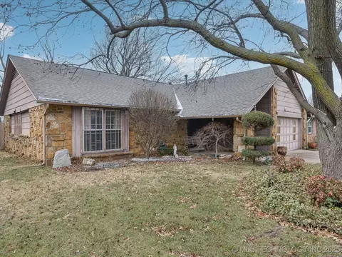 12008 E 39th St, Tulsa, OK 74146 photo 2