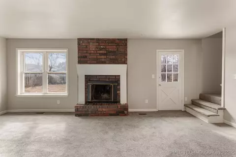 12334 E 13th Pl, Tulsa, OK 74128 photo 3