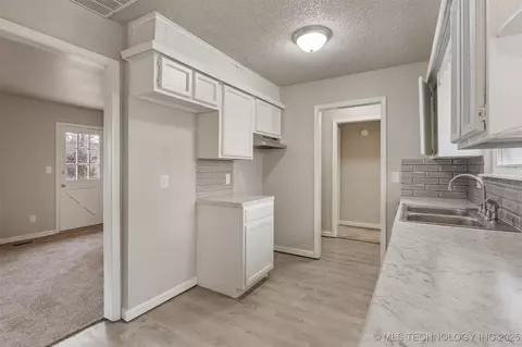 12334 E 13th Pl, Tulsa, OK 74128 photo 8