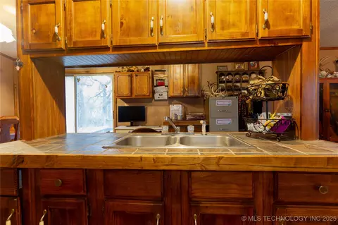 1686 Ward Springs Rd, Stuart, OK 74570 photo 7
