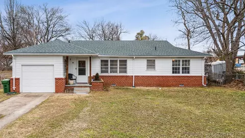 27 Bryan St, Pryor, OK 74361