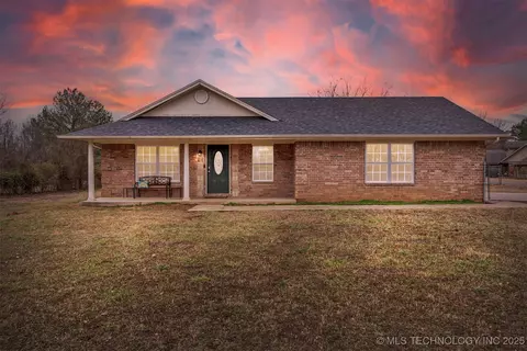 17513 S 324th East Ave, Coweta, OK 74429