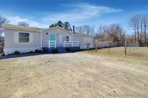 28 Spring Creek St, Pryor, OK 74361