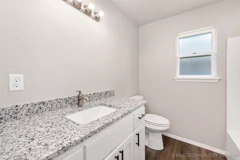 809 NE 4th St, Wagoner, OK 74467 photo 12