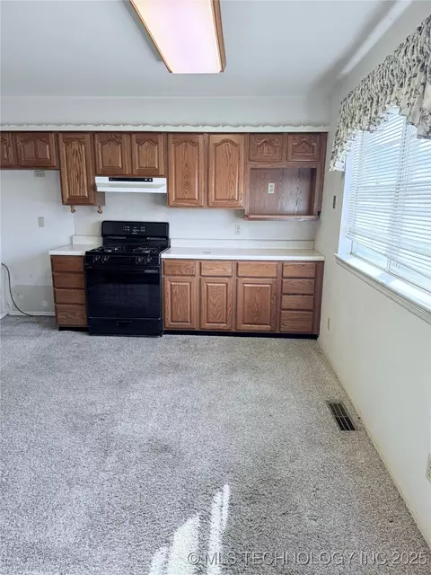 9418 E 36th St, Tulsa, OK 74145 photo 6
