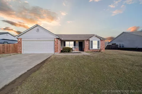 2763 S Kentucky Ave, Pryor, OK 74361