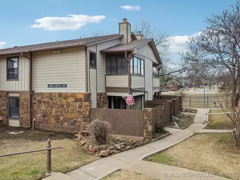 6364 S 80th Avenue D, Tulsa, OK 74133