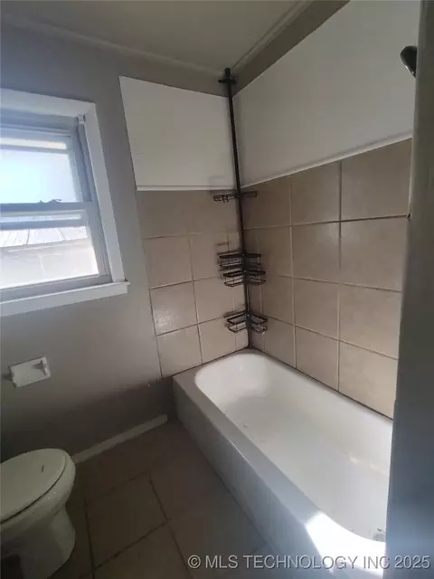 8924 E Marshall Pl, Tulsa, OK 74115 photo 9