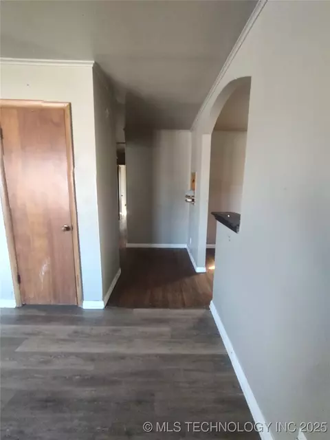 8924 E Marshall Pl, Tulsa, OK 74115 photo 3