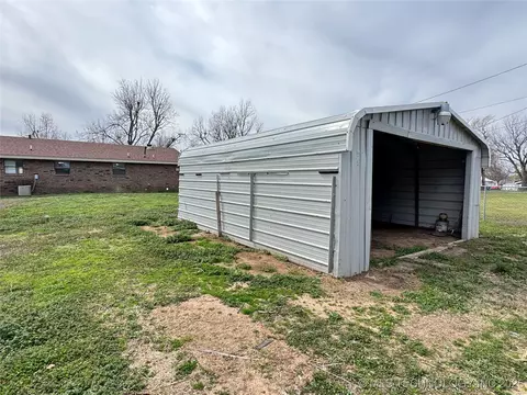 1418 E Maple St, Cushing, OK 74023 photo 41