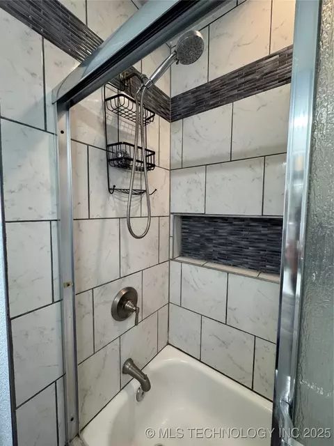 1418 E Maple St, Cushing, OK 74023 photo 30