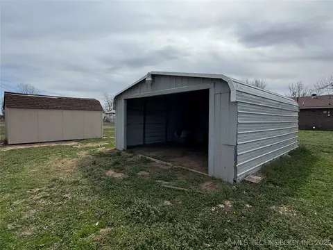 1418 E Maple St, Cushing, OK 74023 photo 43