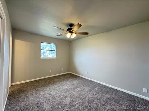 1418 E Maple St, Cushing, OK 74023 photo 21