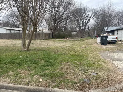 W Georgia Street, Durant, OK 74701 photo 2