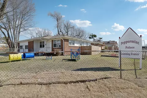 7705 E 31st St, Tulsa, OK 74145 photo 1