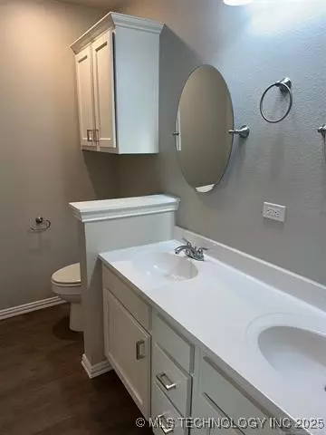 706 Pemberly, Colbert, OK 74733 photo 7