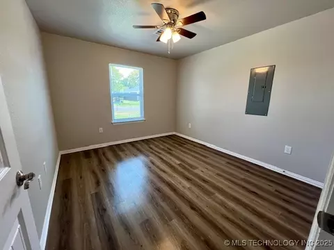 707 Pemberly, Colbert, OK 74733 photo 5