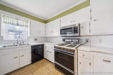 9179 E Latimer Pl, Tulsa, OK 74115 photo 8