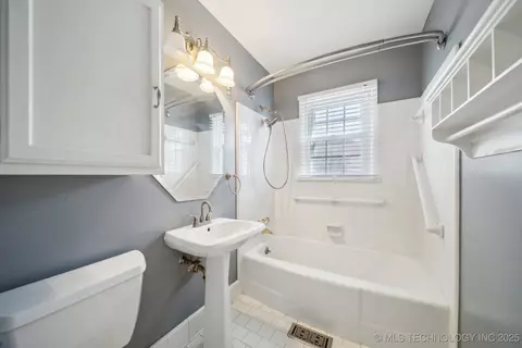 9179 E Latimer Pl, Tulsa, OK 74115 photo 13