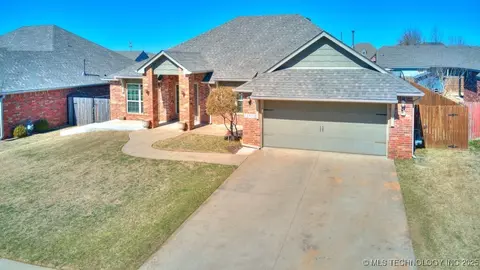 13401 E 44th St, Tulsa, OK 74134 photo 2