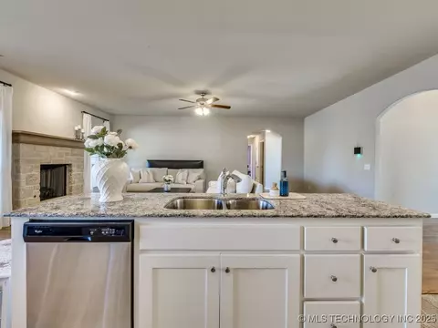 13401 E 44th St, Tulsa, OK 74134 photo 23