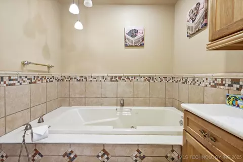 4341 E 72nd Pl S, Tulsa, OK 74136 photo 32
