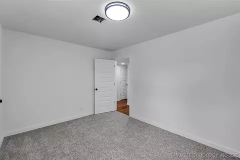 4905 E 37th Pl, Tulsa, OK 74135 photo 27