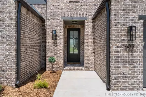 687 E 148th Pl S, Glenpool, OK 74033 photo 3