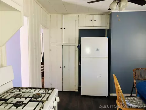 219 E 6th St, Cushing, OK 74023 photo 8