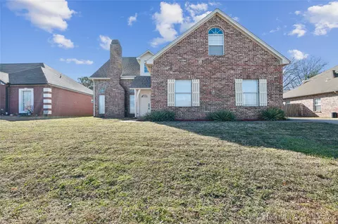 1708 N 13th St, Broken Arrow, OK 74012