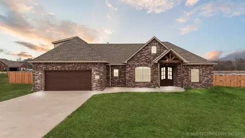 2734 W 519, Pryor, OK 74361