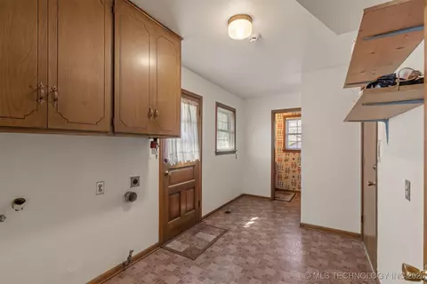 2110 E 52nd Pl, Tulsa, OK 74105 photo 25