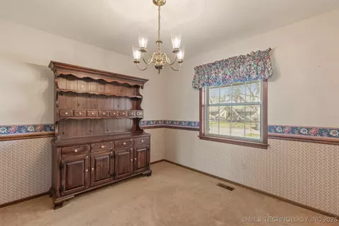 2110 E 52nd Pl, Tulsa, OK 74105 photo 7