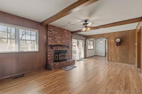2110 E 52nd Pl, Tulsa, OK 74105 photo 13