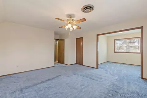 2110 E 52nd Pl, Tulsa, OK 74105 photo 39
